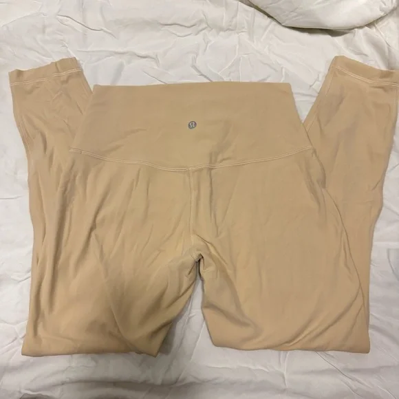Lululemon Align Leggings – Pale Yellow | Size 8 | Excellent Condition - Picture 3 of 5